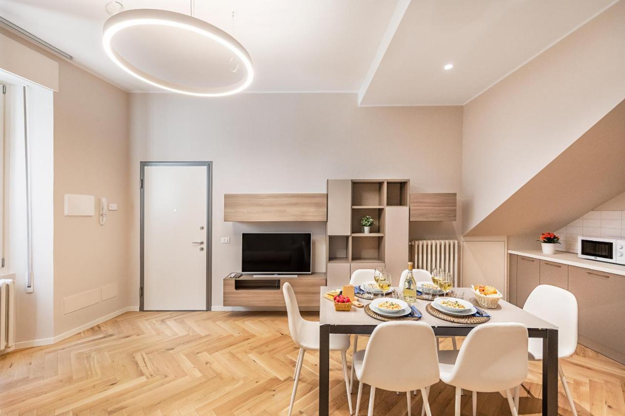 Il Lago Apartments By Wonderful Italy Salò Exteriör bild