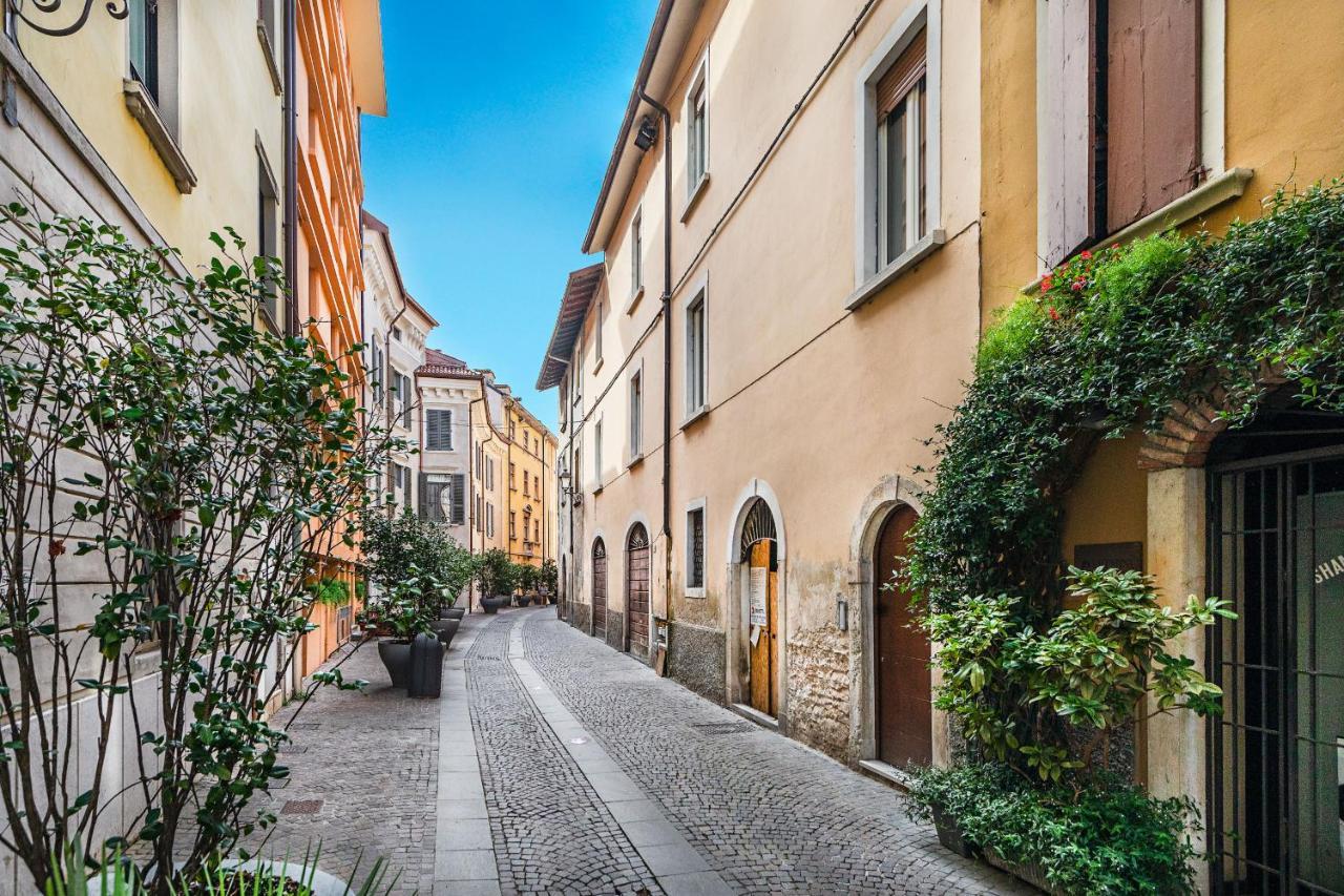 Il Lago Apartments By Wonderful Italy Salò Exteriör bild