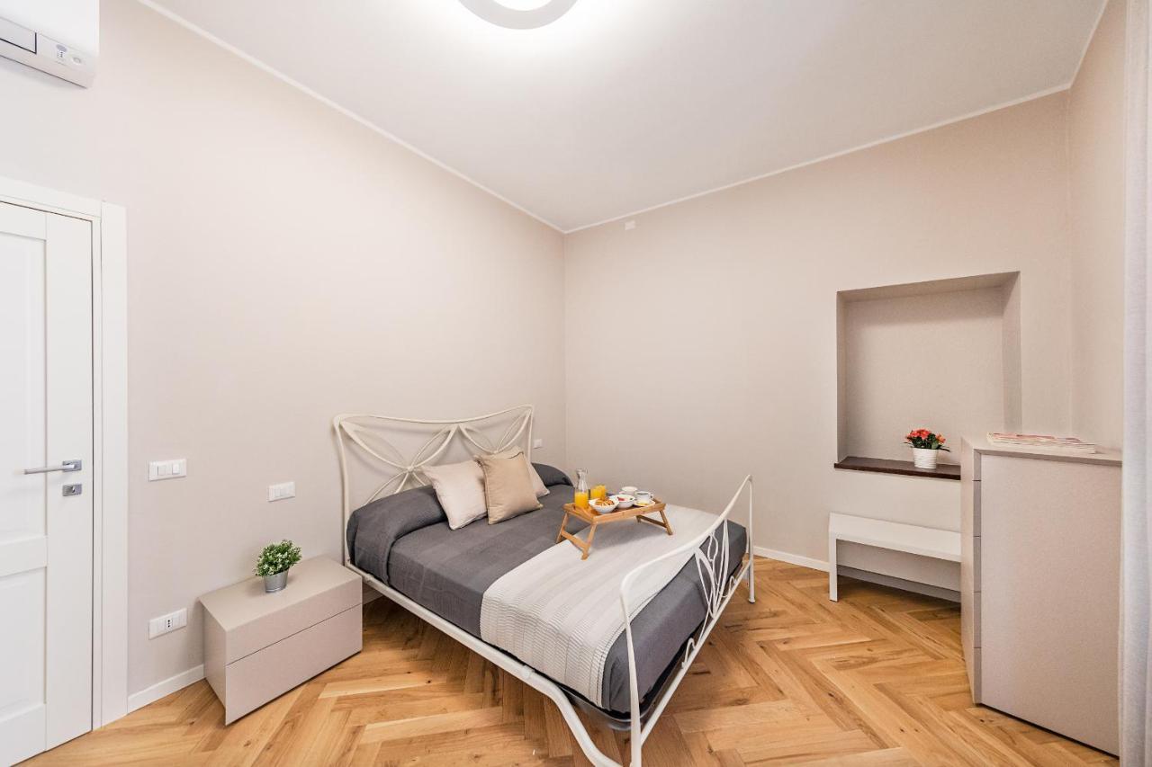 Il Lago Apartments By Wonderful Italy Salò Exteriör bild